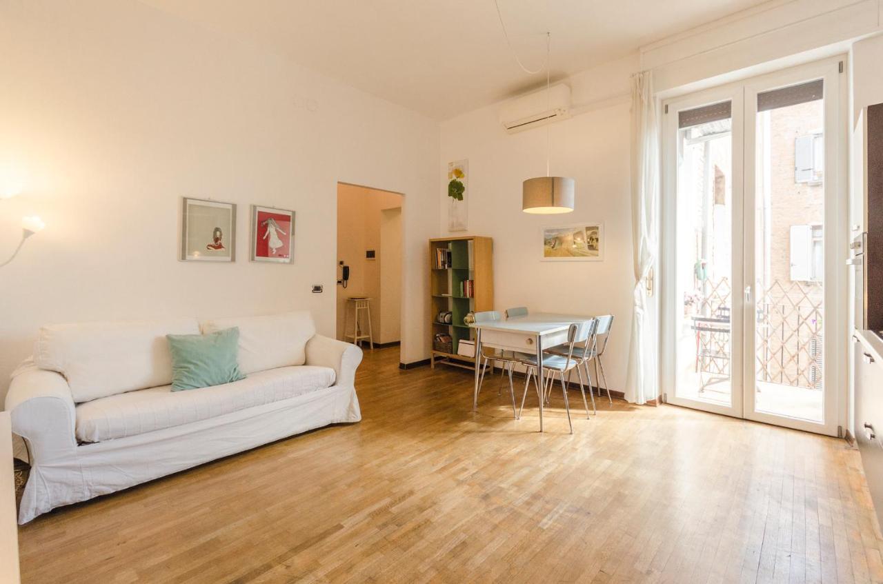 Inner Bo, Terrazzino Vista Tetti In Centro Storico Bologna Buitenkant foto